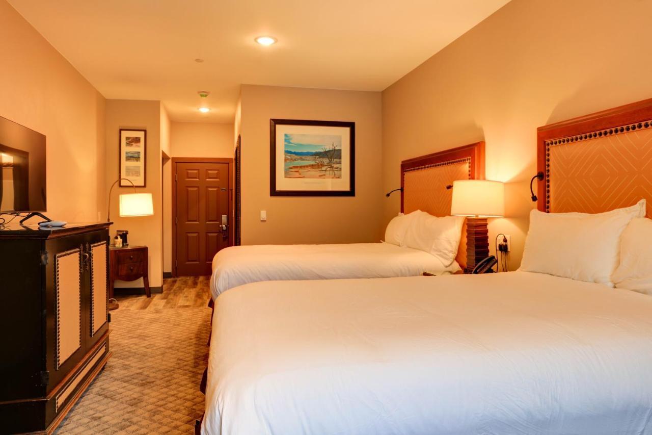 Wagon Wheel Hotel West Yellowstone Eksteriør billede