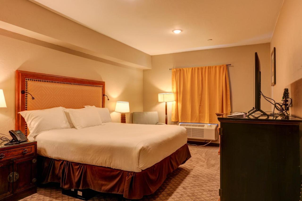 Wagon Wheel Hotel West Yellowstone Eksteriør billede